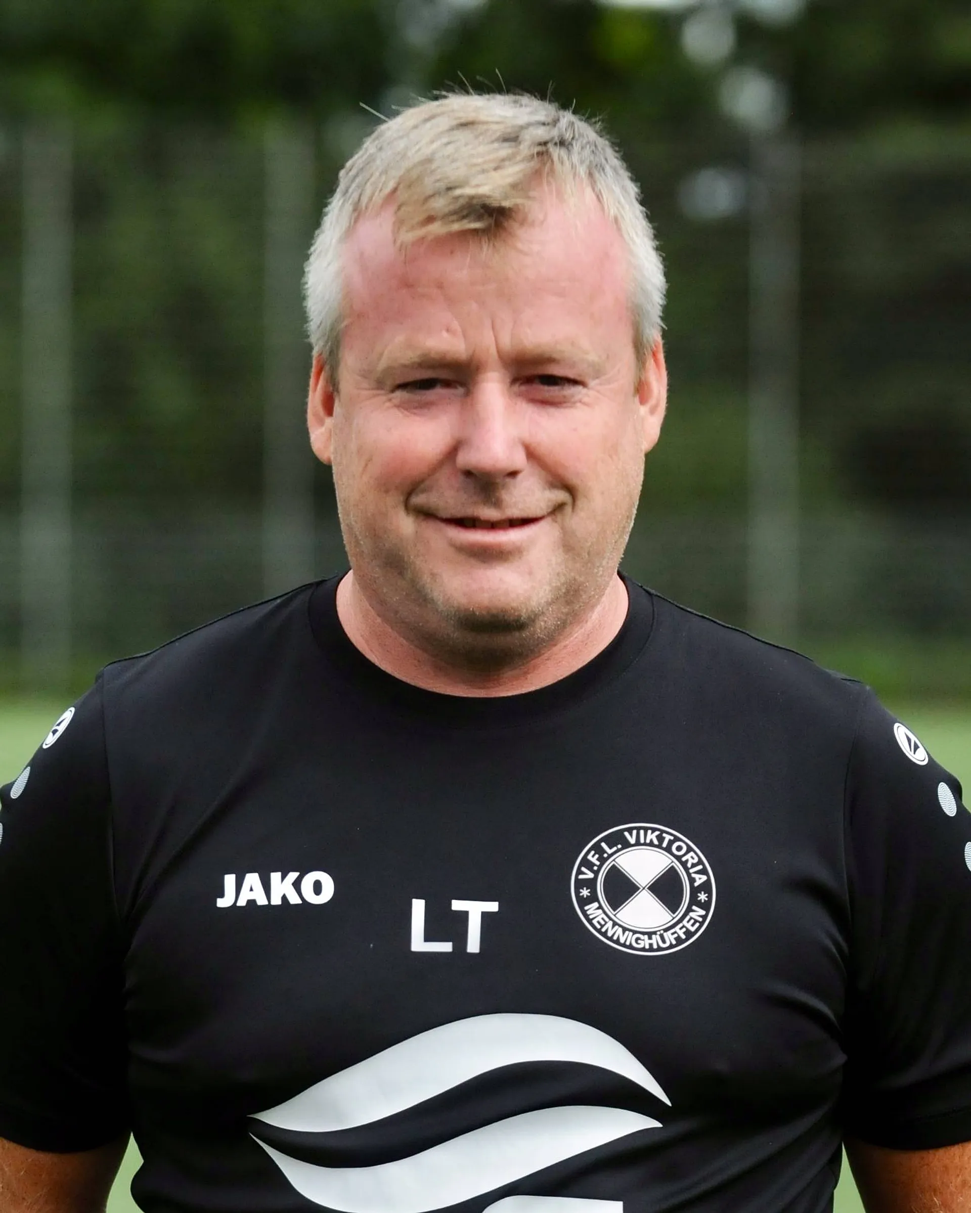 Herzlich Willkommen! Lars Thielking übernimmt zur neuen Saison die Spvg. Hiddenhausen und wird damit der 24. Trainer der ersten Mannschaft unserer Vereinsgeschichte. 